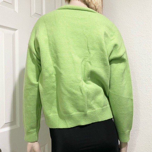 Embroidered Daisy Flower Green Knit Cardigan Women’s Sweater Size S/M - Picture 3 of 11